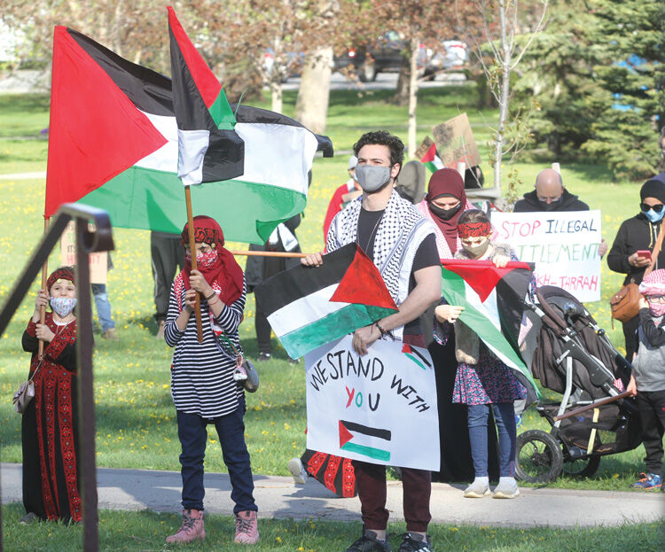 Rally shows support for Palestinians